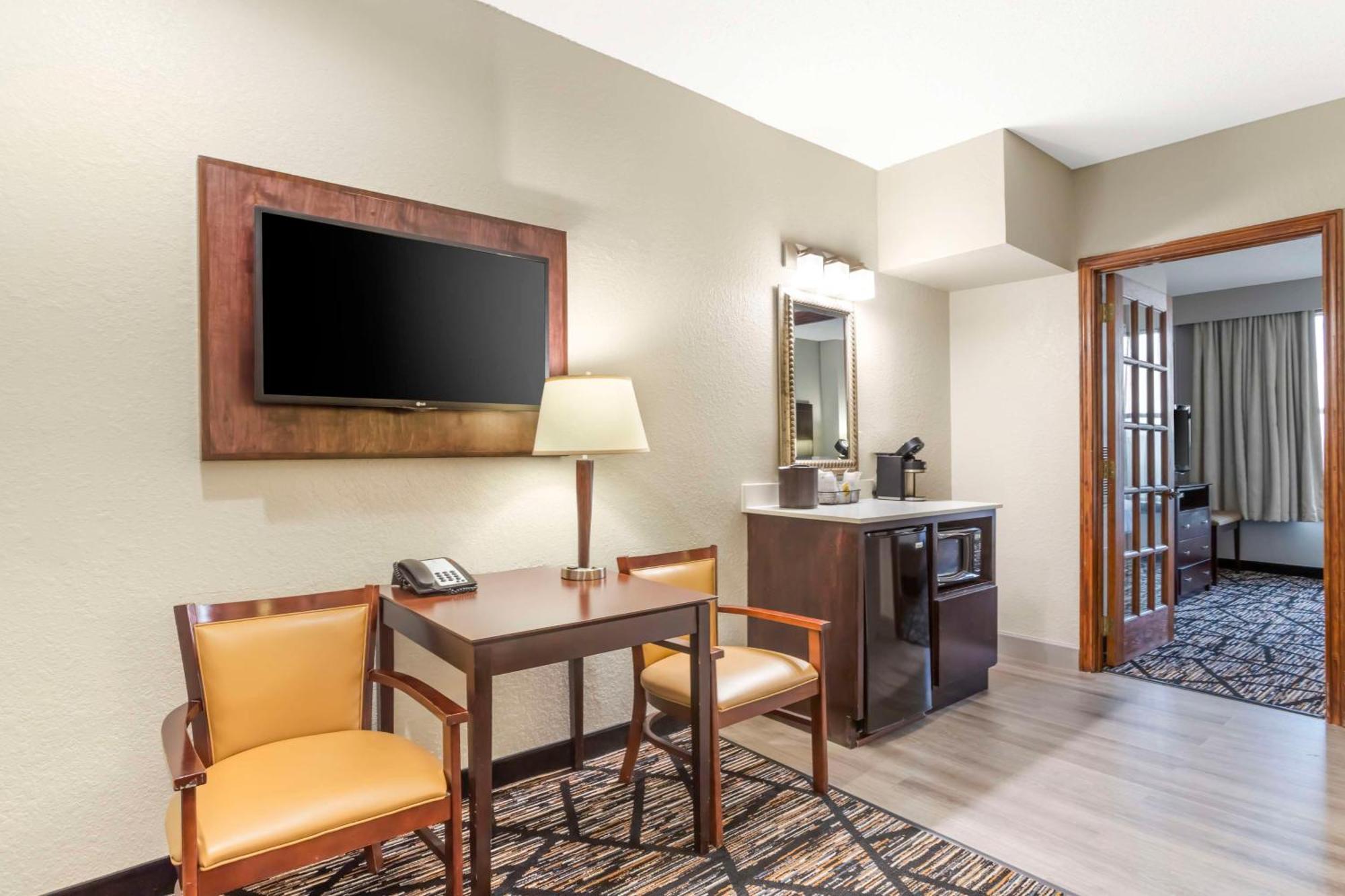 Best Western Plus Hobby Airport Inn And Suites Houston Eksteriør billede
