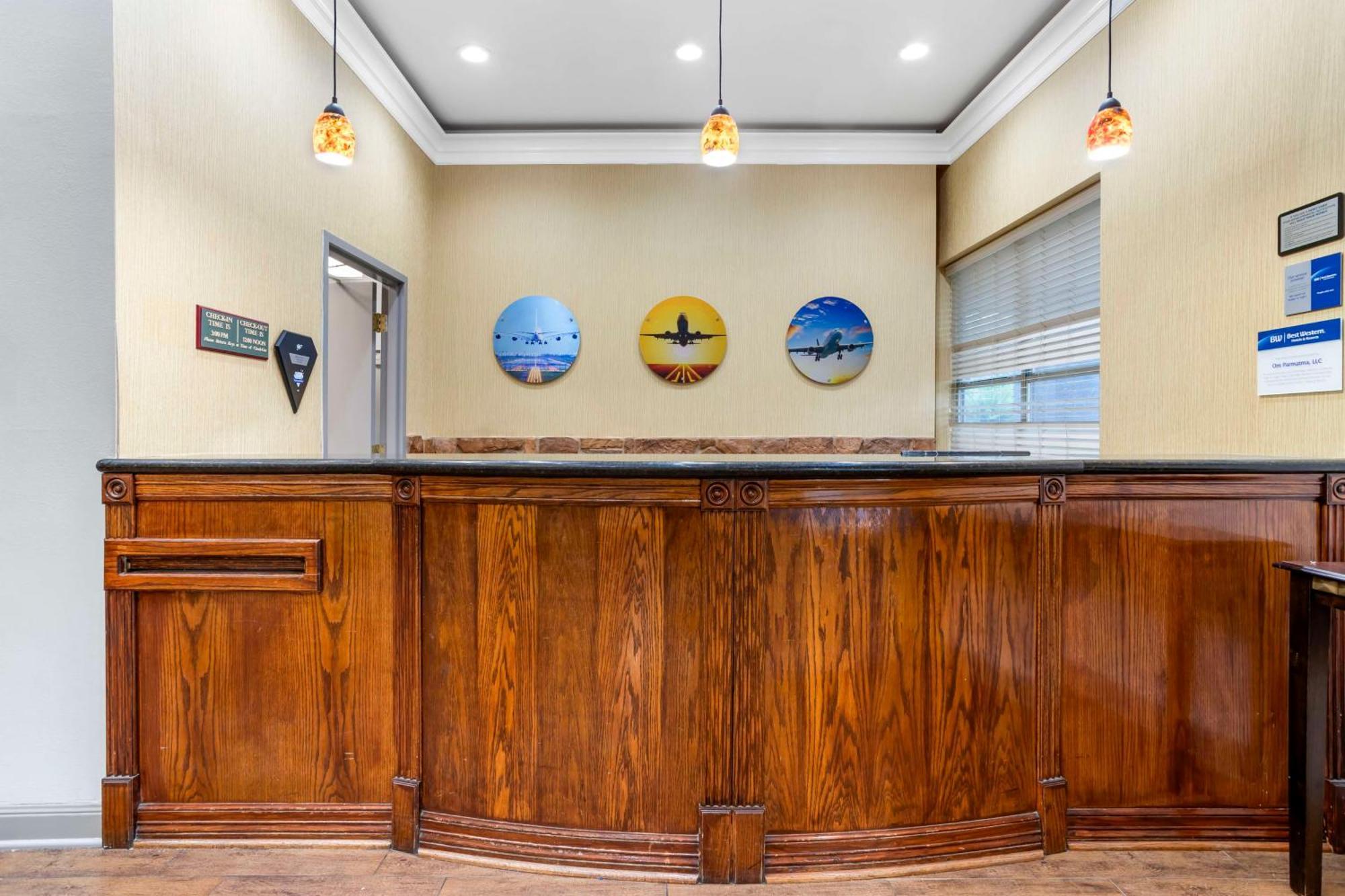 Best Western Plus Hobby Airport Inn And Suites Houston Eksteriør billede